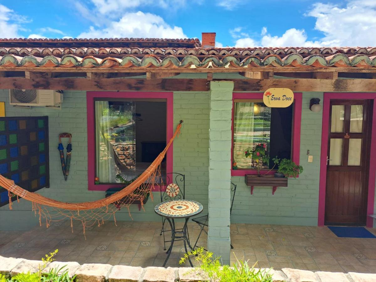 Pousada Villa Lagoa Das Cores ヴァレ・ド・カパオン エクステリア 写真